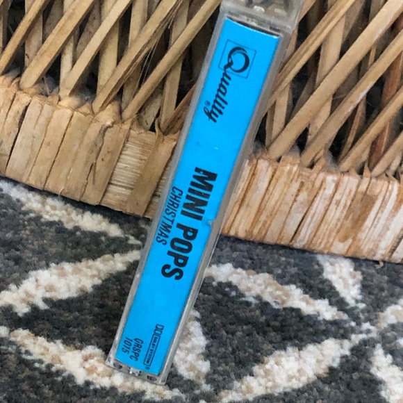 80's "Mini Pops Christmas" Cassette - 80's Holiday Music - 80's Christmas Music - Picture 7 of 9